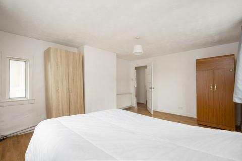 2 bedroom flat for sale, 1d, Muirhouse Place East, EDINBURGH, EH4 4PN
