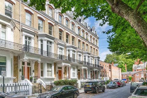 3 bedroom flat for sale, Vicarage Gate, Kensington, London, W8