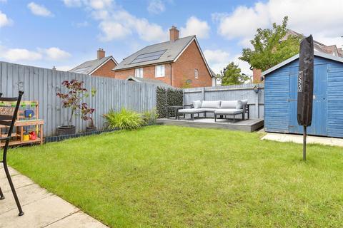 3 bedroom semi-detached house for sale, Heasman Close, Marden, Kent