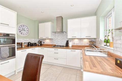 3 bedroom semi-detached house for sale, Heasman Close, Marden, Kent