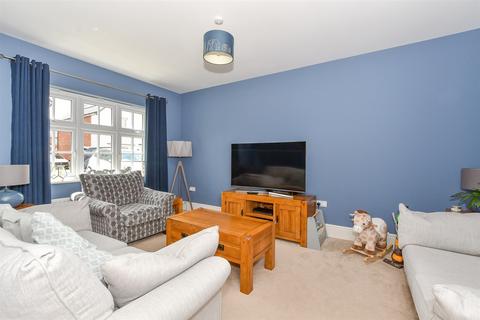 3 bedroom semi-detached house for sale, Heasman Close, Marden, Kent