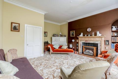 4 bedroom terraced house for sale, St Leonards Bank, Edinburgh EH8