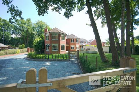 5 bedroom detached house for sale, Garstang Road, Preston, PR3