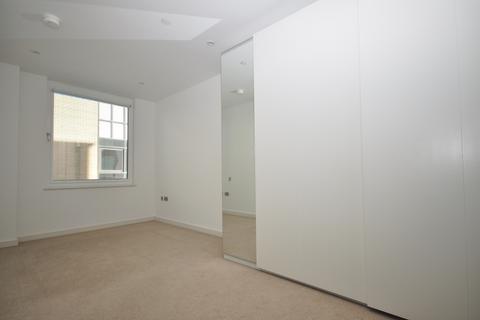 2 bedroom apartment to rent, Linden House Chart Way RH12