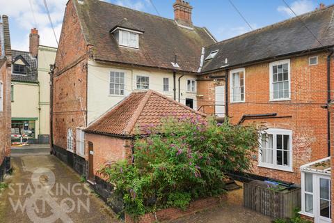 2 bedroom terraced house for sale, Market Place, Bungay