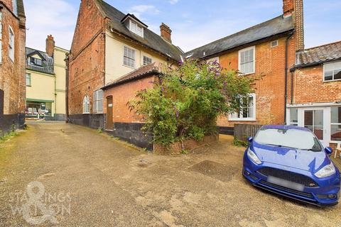 2 bedroom terraced house for sale, Market Place, Bungay