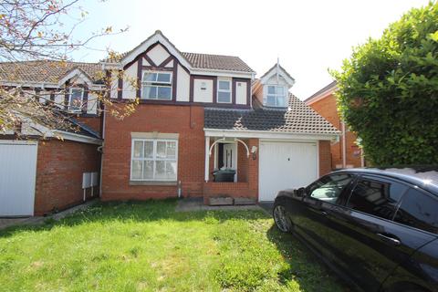 4 bedroom detached house to rent, Montgomery Avenue, Shefford SG17