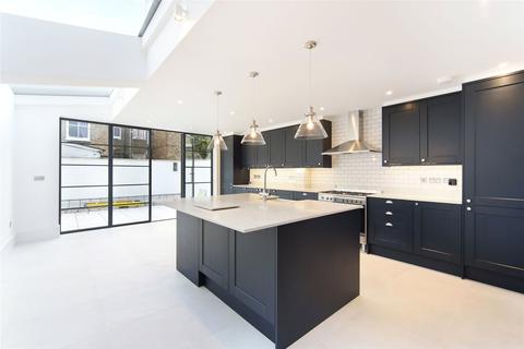 4 bedroom house to rent, Ingersoll Road, London, W12