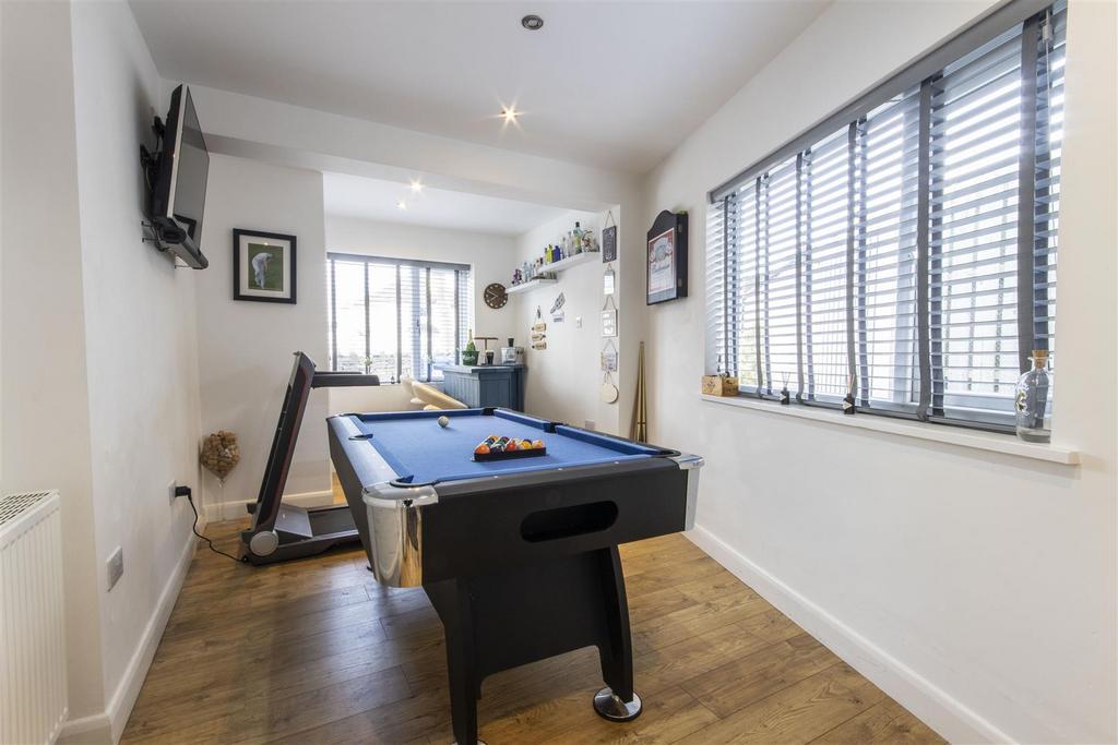 Bar/Games Room