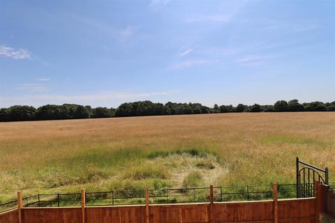 3 bedroom semi-detached house for sale, Halstead Road, Braintree