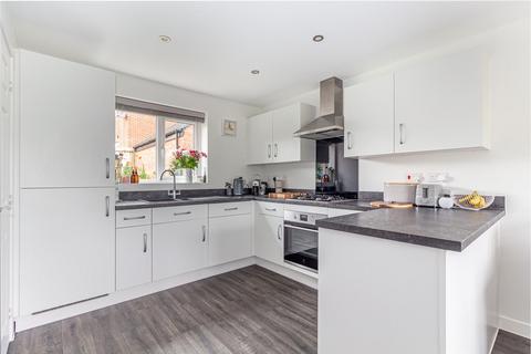 21 Harrison Gardens, Rushwick, Worcester, WR2 5UA