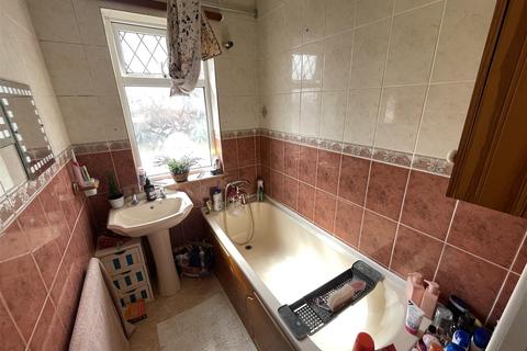 3 bedroom semi-detached house for sale, Lynton Gardens, Darlington