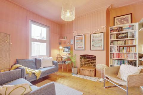 156 Alexandra Road, Southend-on-sea, SS1 1HE