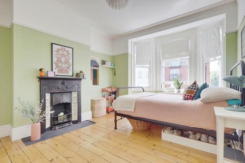 156 Alexandra Road, Southend-on-sea, SS1 1HE