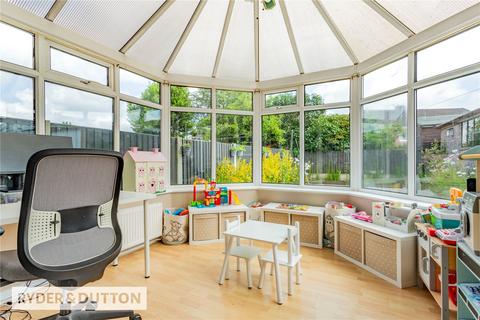 14 Ashley Close, Rochdale, OL11 3EP
