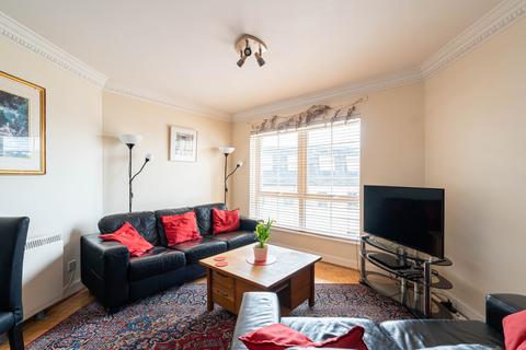 45/17 Caledonian Crescent, Edinburgh, EH11 2AQ