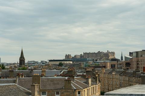 45/17 Caledonian Crescent, Edinburgh, EH11 2AQ