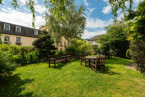 45/17 Caledonian Crescent, Edinburgh, EH11 2AQ