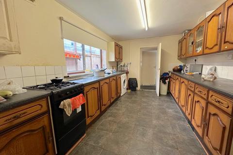 64 Craddock Street, Whitmore Reans, Wolverhampton, WV6 0QJ