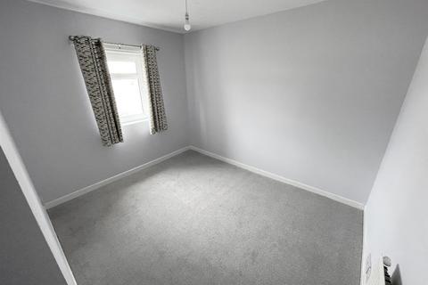 2 bedroom flat to rent, Main Road, Springside KA11