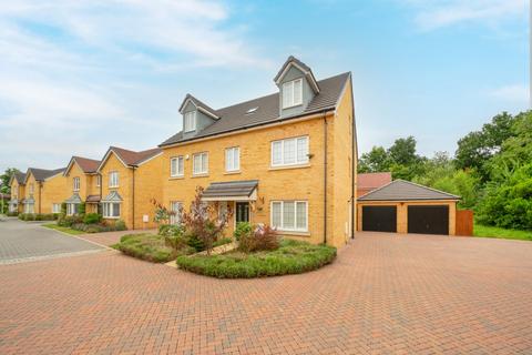 6 bedroom detached house to rent, Rounton Close, Hertfordshire WD17