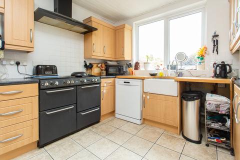 3 bedroom semi-detached house for sale, Chaucer Close, Canterbury, CT1