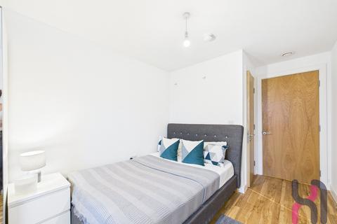 2 bedroom flat to rent, Manchester Waters, 3 Pomona Strand, Old Trafford, M16