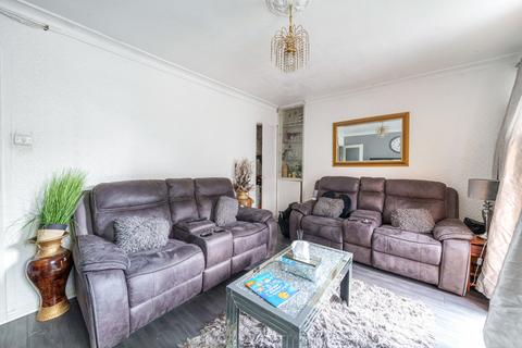 2 bedroom apartment for sale, St. Saviours Estate, London