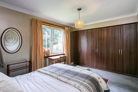 142/4 Granton Road, Edinburgh, EH5 3RF