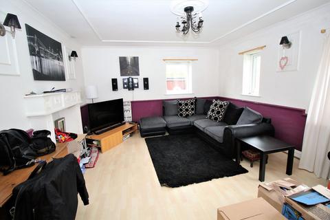3 Penny Close, Rainham, RM13 9NE