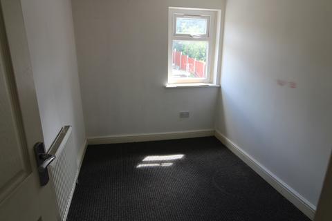3 bedroom terraced house to rent, Darlaston Road, Pelsall, Walsall WS2