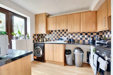 3 bedroom semi-detached house for sale, Landbury Walk, Ashford TN25