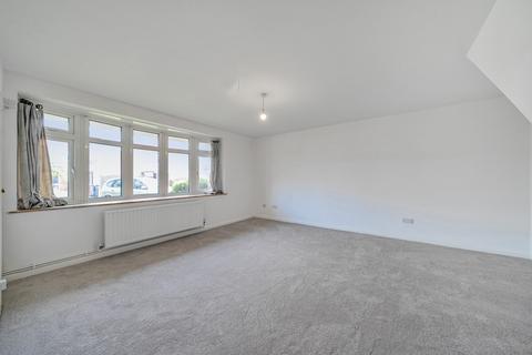 34 Crossways Road, Mitcham, CR4 1DQ