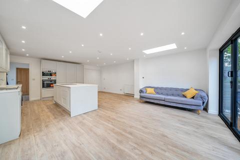 34 Crossways Road, Mitcham, CR4 1DQ