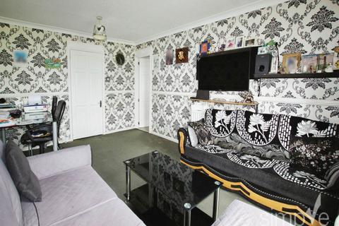 1 bedroom flat to rent, Burns Close, Hayes, Middlesex