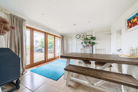 Rose Cottage, 101 Lower End, Leafield, Witney, OX29 9QG