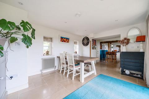 Rose Cottage, 101 Lower End, Leafield, Witney, OX29 9QG