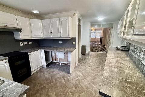 3 bedroom semi-detached house to rent, St Nicolas Road, Nuneaton CV11