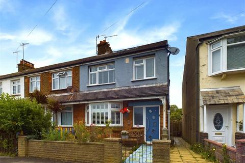 4 bedroom end of terrace house for sale, Chancton View Road, Worthing, BN11