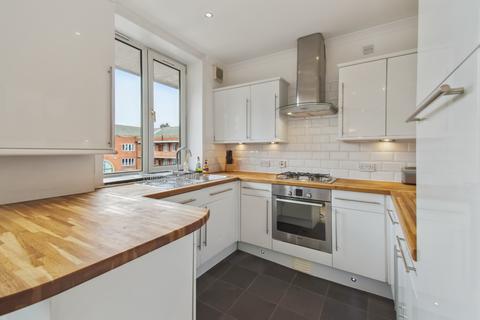 3 bedroom flat to rent, Mingarry Street, Flat 2/2, North Kelvinside, Glasgow, G20 8NS