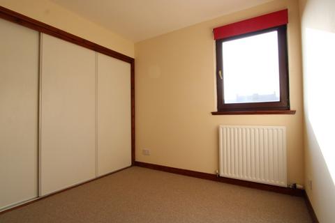 2 bedroom flat to rent, Thornbank Street, Dundee DD4