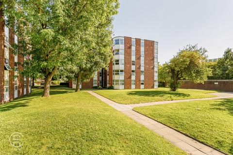 Riverside Close, London, W7