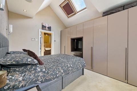 5 Moordown, London, SE18 3LY