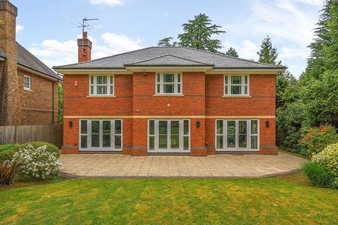 25 Llanvair Close, Ascot, SL5 9HX