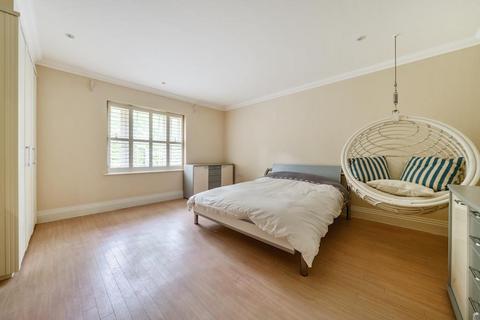 25 Llanvair Close, Ascot, SL5 9HX