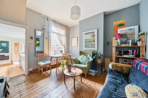 3 bedroom house for sale, Salehurst Road, Brockley, London