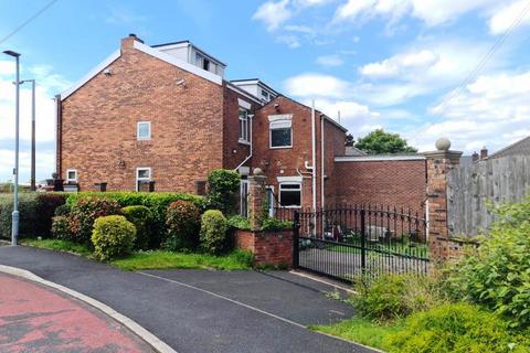 4 bedroom semi-detached house for sale, Edge Lane, Droylsden