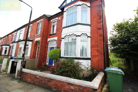 3 bedroom end of terrace house for sale, Bromley Avenue, Flixton