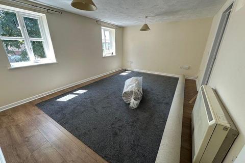 2 bedroom flat to rent, Tower Mill Road,