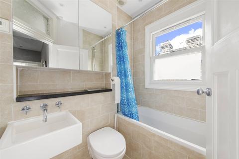 15 Wallbutton Road, London, SE4 2NX